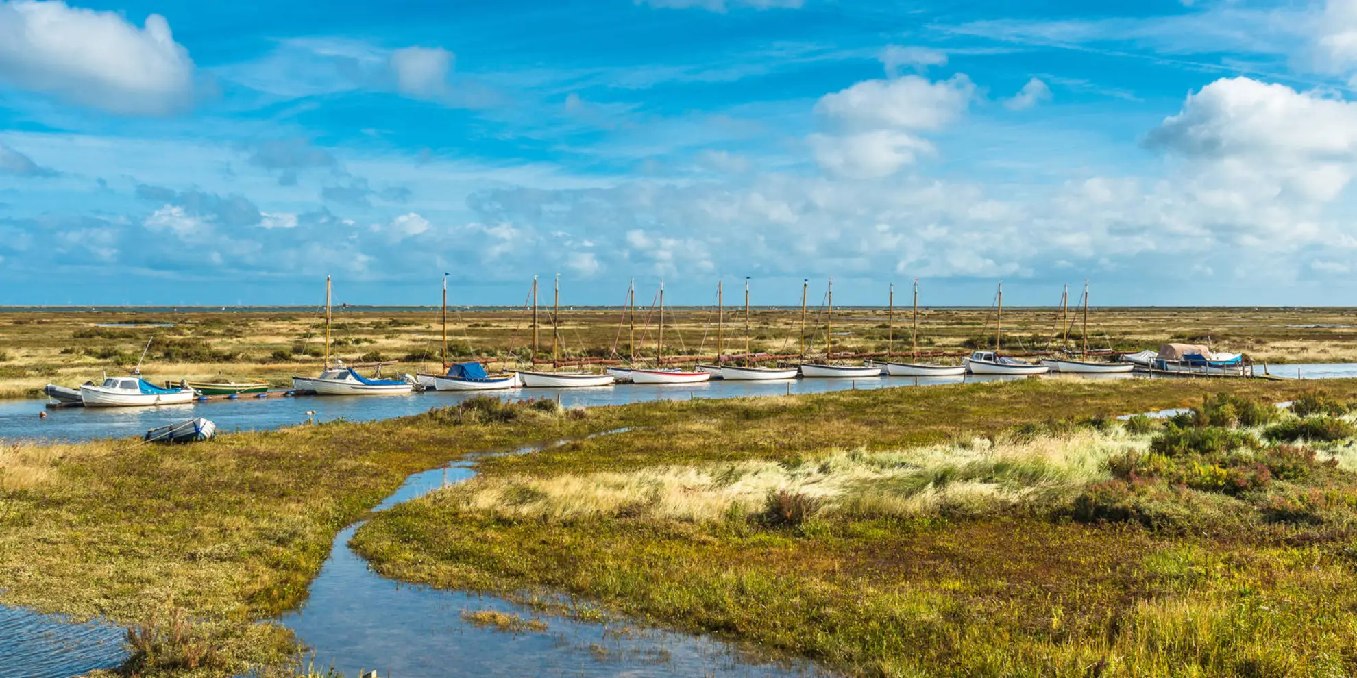 An image depicting the trail Morston - Blakeney and Cley and its surrounding area.