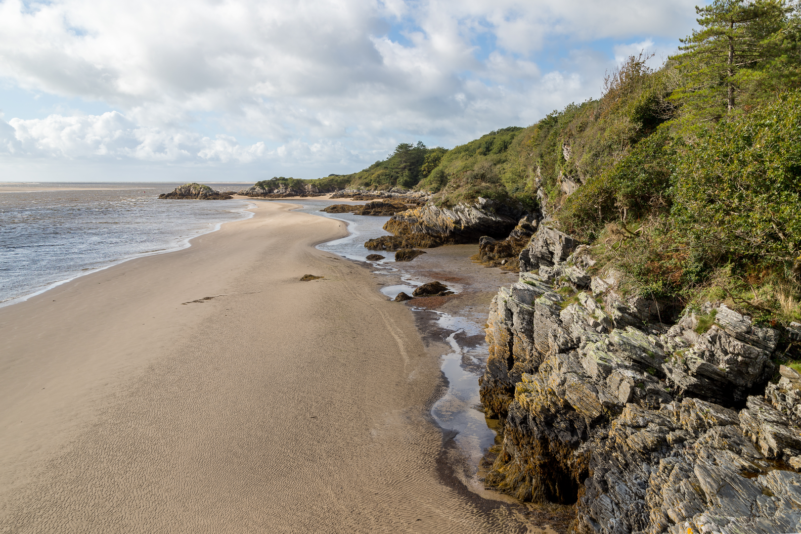 An image depicting the trail Morfa Bychan from Borth-y-Gest and its surrounding area.