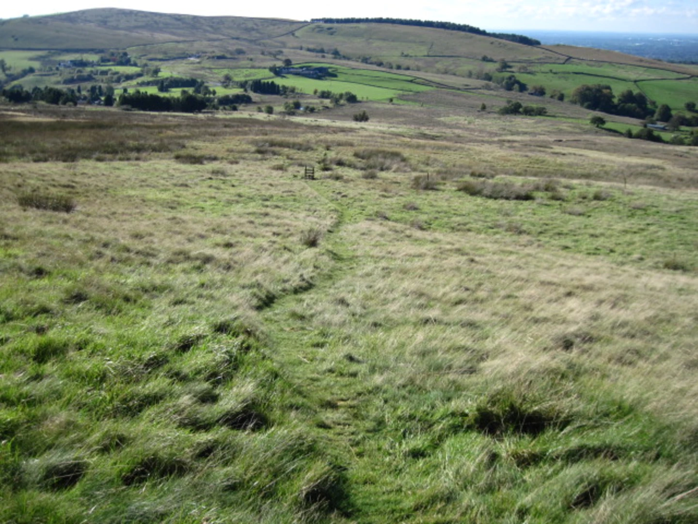 An image depicting the trail Crowden Loop and its surrounding area.