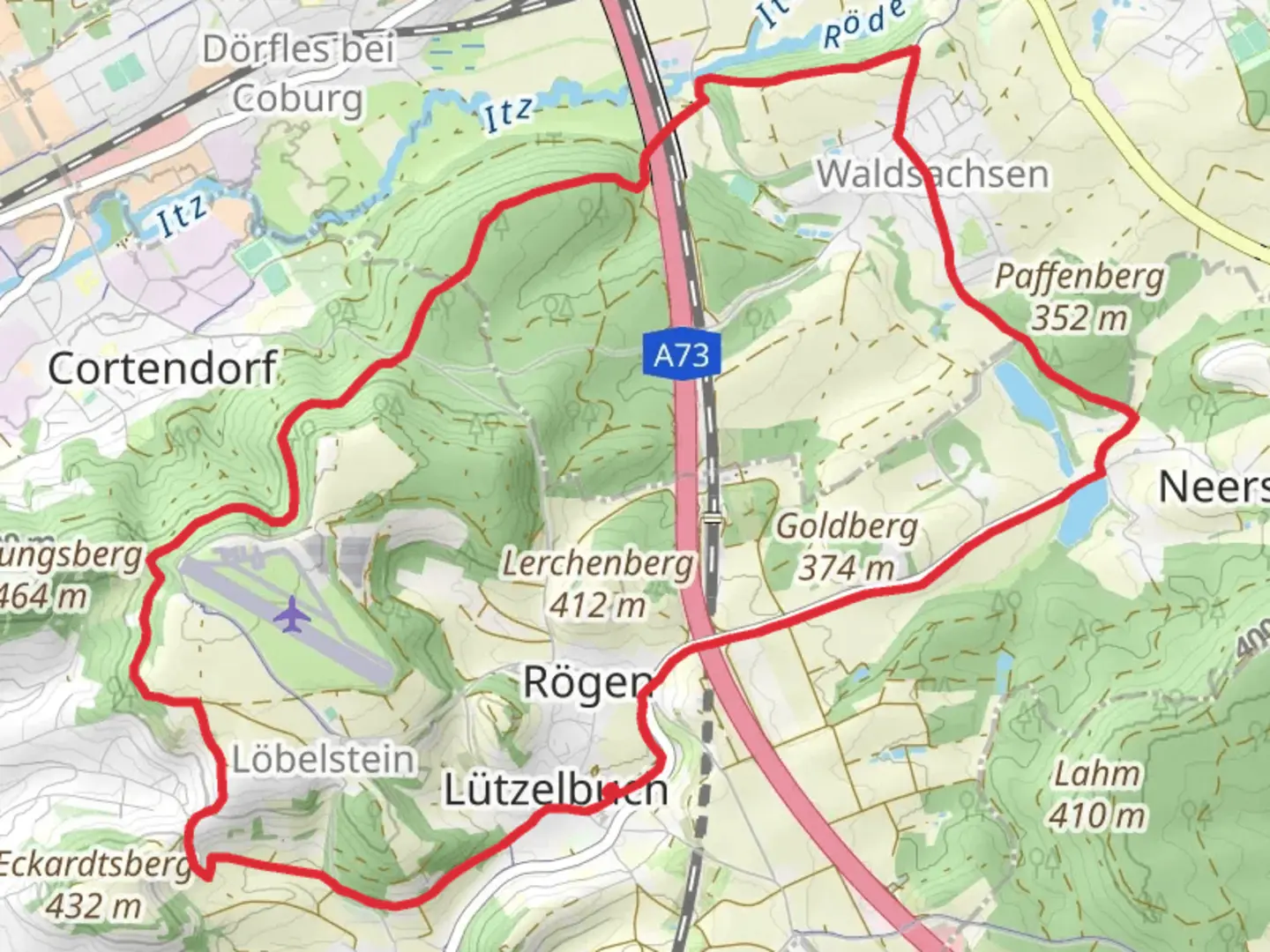 An image depicting the trail Muehlteich via Emil-Raedlein Weg and Carl-Escher Weg and its surrounding area.