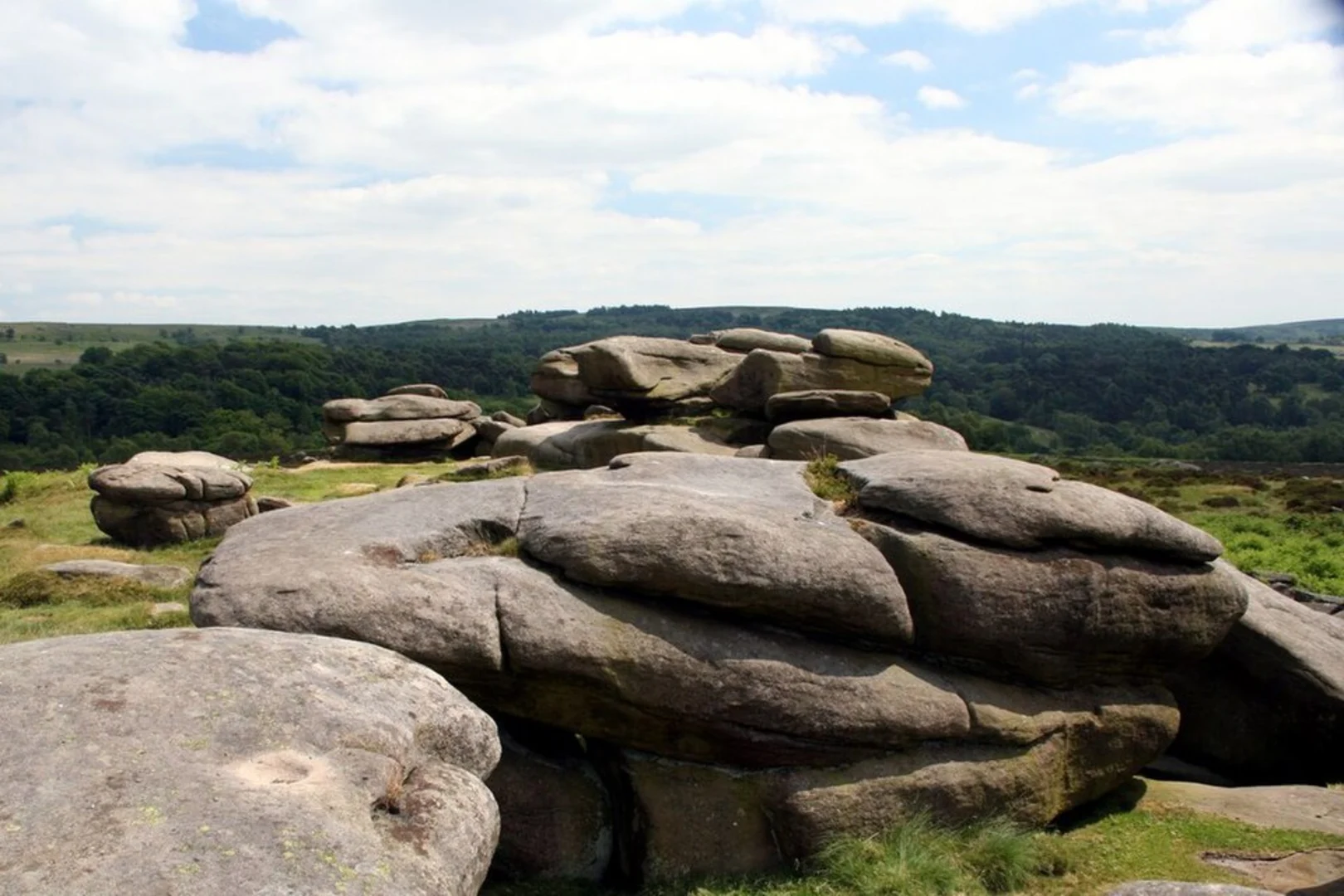 An image depicting the trail Over Owler Tor and Carl Wark Loop and its surrounding area.