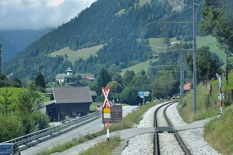 An image depicting the trail Freiburger Voralpenweg and its surrounding area.