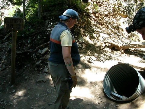 An image depicting the trail Fulford Cave Trail and its surrounding area.